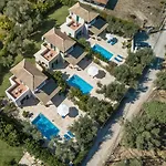 Вилла Vasilikos -green Poros Village Микрос-Гиалос