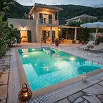Вилла Vasilikos -green Poros Village Микрос-Гиалос