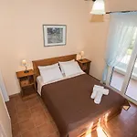Вилла Vasilikos -green Poros Village Микрос-Гиалос