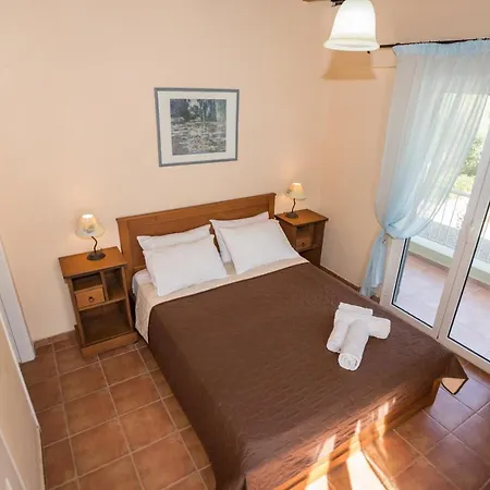 Villa Vasilikos -green Poros Village Mikros Gialos