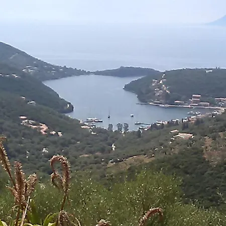וילה Vasilikos -green Poros Village