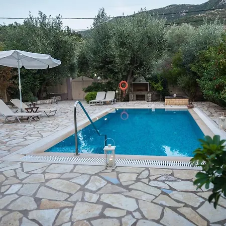 Vasilikos -green Poros Village מיקרוס גיאלוס